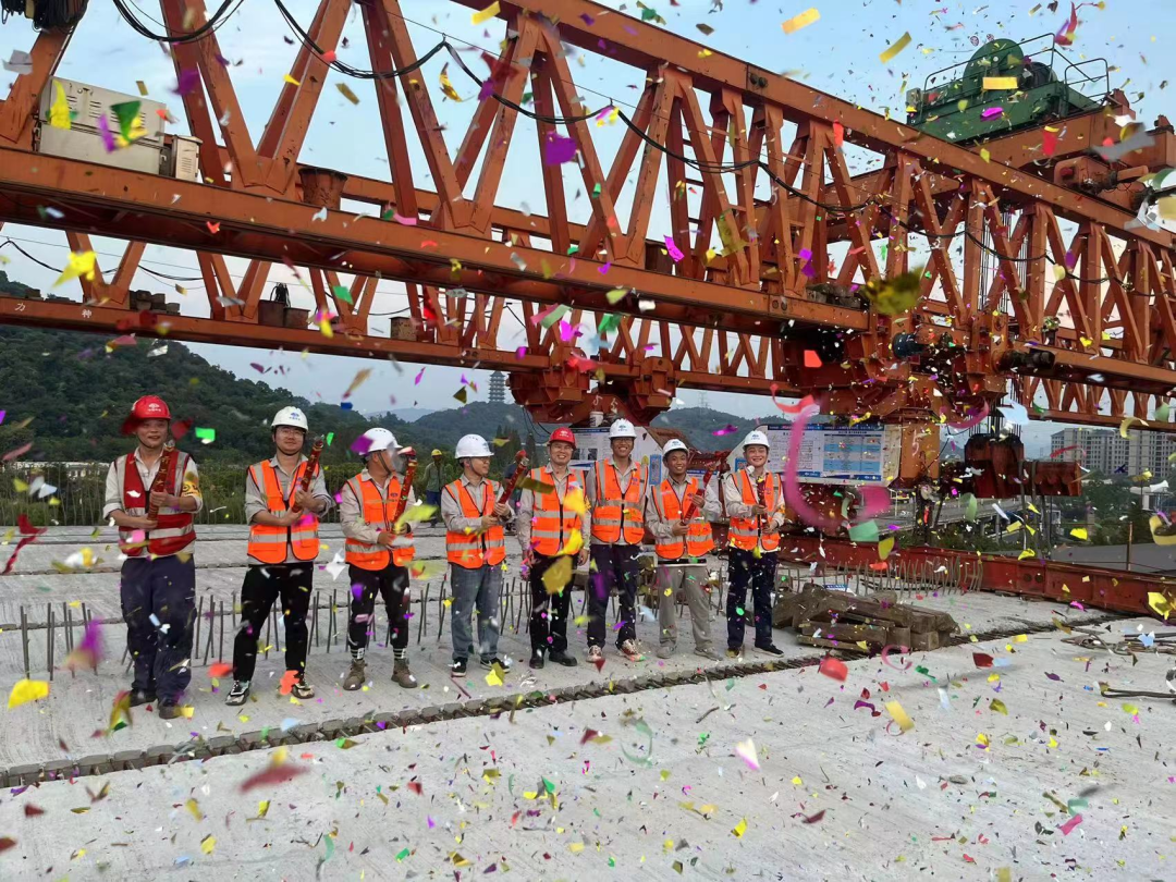 【钢结构·工程】上海宝冶助力绍兴S308省道智慧快速路改造工程二期第二标段全线贯通(图11) 【钢结构·工程】上海宝冶助力绍兴S308省道智慧快速路改造工程二期第二标段全线贯通(图11)