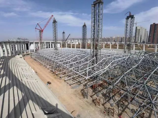 【钢结构·工程】甘肃临洮滑冰馆105米跨度椭圆形屋盖网架封顶(图12) 【钢结构·工程】甘肃临洮滑冰馆105米跨度椭圆形屋盖网架封顶(图12)