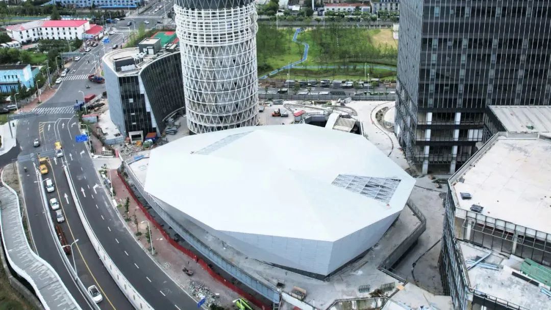 【钢结构·工程】上海长滩180米“金箍棒”观光塔的44米高钢结构整体提升(图11) 【钢结构·工程】上海长滩180米“金箍棒”观光塔的44米高钢结构整体提升(图11)